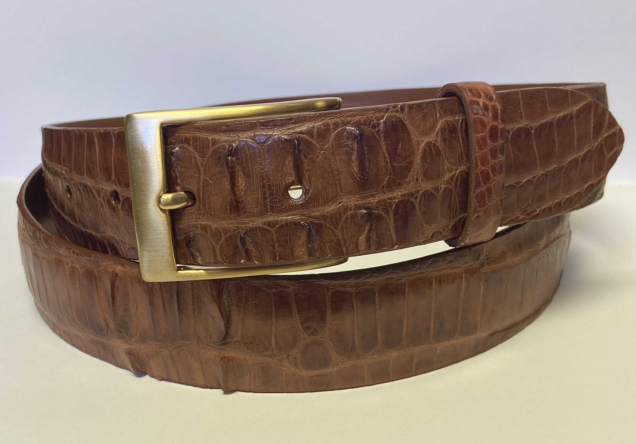 Alligator Horn Back Cognac Matte 1.5″ Belt : Acadian Leather
